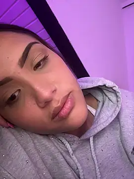 iamsara 21 online show from April 18, 8:28 am