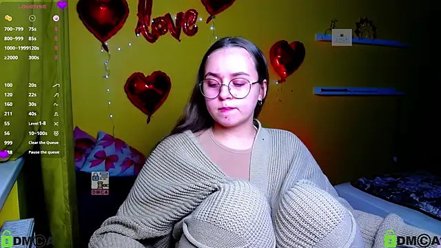 Lilysweet13 online show from February 8, 9:50 pm