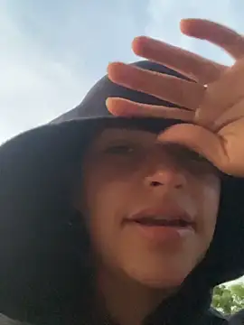 bran lindi online show from March 20, 11:09 pm