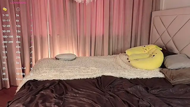 NormaCusson online show from November 3, 9:02 am