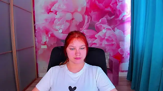 AngelinaLow online show from May 30, 11:41 am