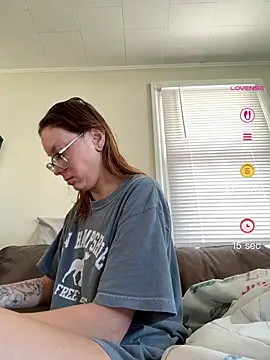 SpaceCowWhore online show from June 2, 2:29 pm