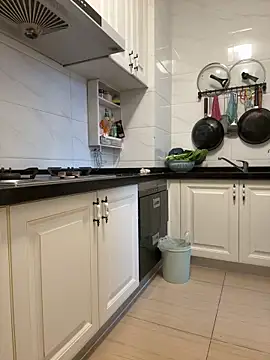 aa520uv online show from February 16, 7:52 am