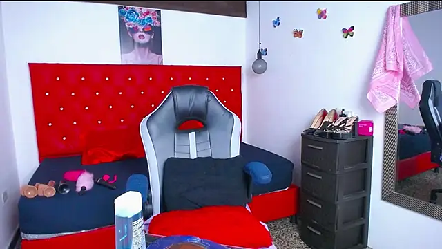 kriss sweetboobs10 online show from October 28, 12:55 pm