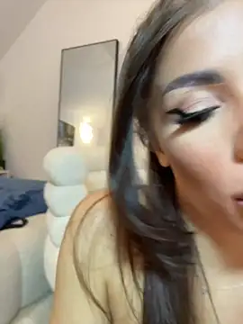 CelineReys online show from April 18, 6:10 pm