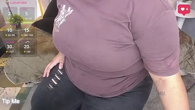 ailyn maury online show from April 15, 1:33 pm