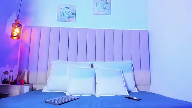 NicoleMadrird online show from November 11, 7:55 pm