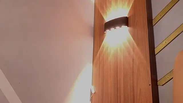 mia gatess online show from November 18, 8:43 pm