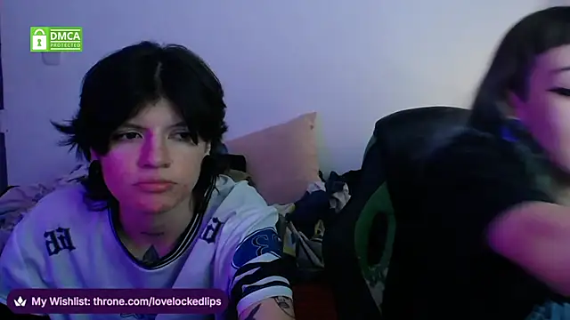 lovelockedlips online show from March 26, 3:41 am