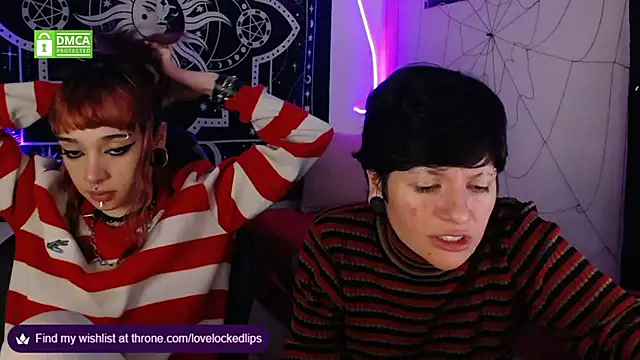 lovelockedlips online show from October 12, 4:04 am