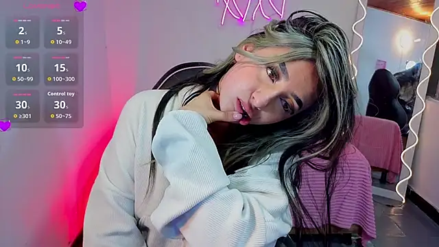 Malory tay1 online show from November 1, 6:45 pm