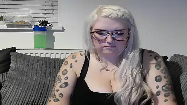 Sizzling Indie36 online show from September 18, 8:40 pm