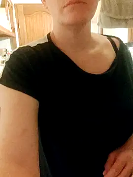 emiliemilf online show from October 4, 5:13 am