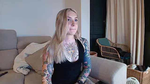 tattoobbgirl online show from February 11, 6:53 pm