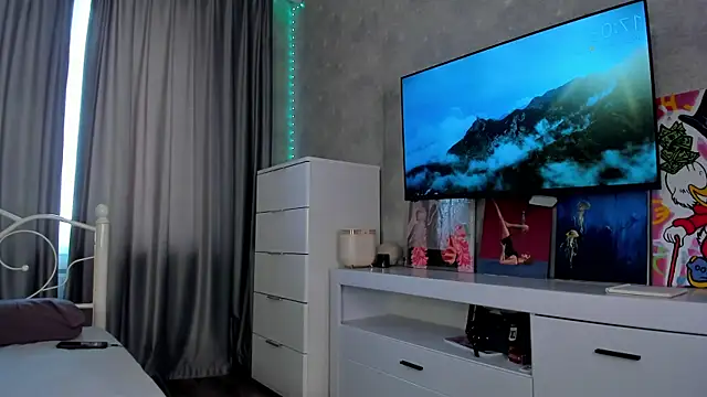 LilFlexxy online show from May 26, 2:05 pm