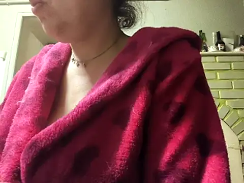 mimi19820 online show from April 16, 9:39 pm