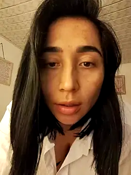 Elowyn online show from October 26, 2:51 am