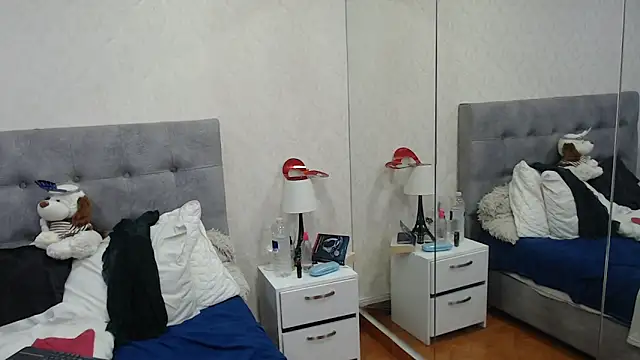 ScarlettGreen  online show from September 25, 11:42 am