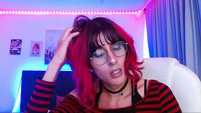 goth minerva online show from November 25, 3:14 pm