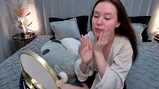 CarolineTenders online show from June 29, 1:23 am