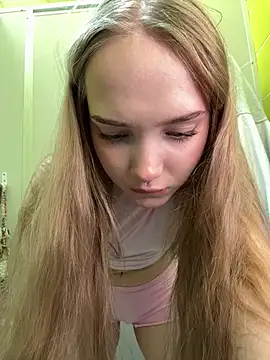 bambi lu online show from April 19, 6:43 pm