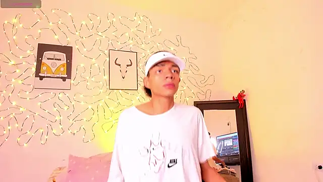 candyandmarilyn online show from January 11, 12:37 am