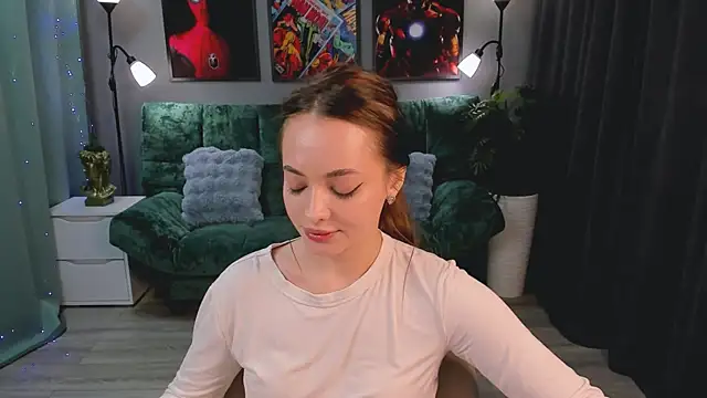 MelanieAlves online show from April 4, 2:38 pm