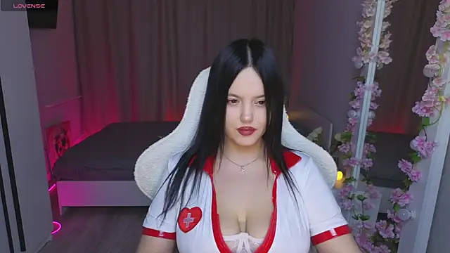 Betty  Davvis online show from October 11, 3:15 pm