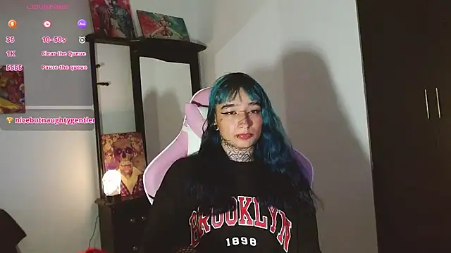 SharaRoss1 online show from September 16, 6:21 am