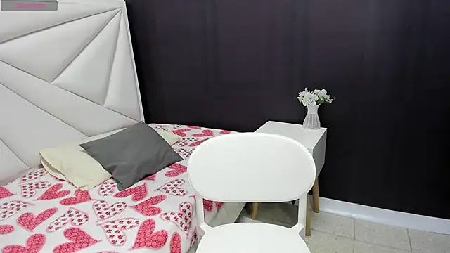 paula zambrano7 online show from September 30, 2:01 pm