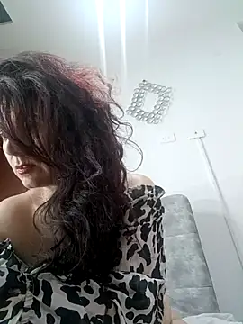 lunadicty online show from November 11, 11:02 pm