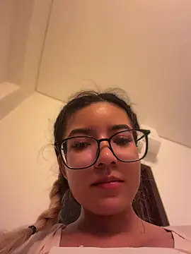 Pretty roxxyy online show from May 24, 12:53 am