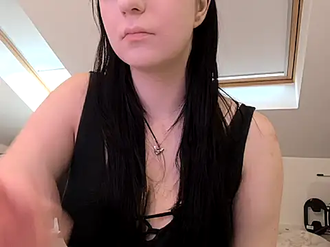 MoonlitLust online show from May 6, 7:12 am