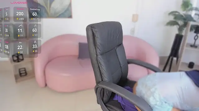 kylie soraya online show from November 24, 5:26 pm