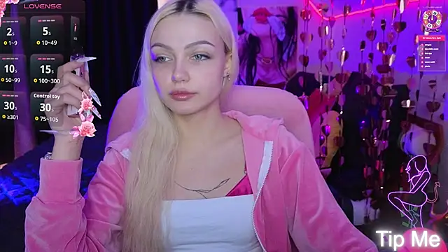 LinaLirian online show from February 20, 12:07 pm