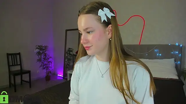 Candy Cansew online show from December 20, 1:09 am