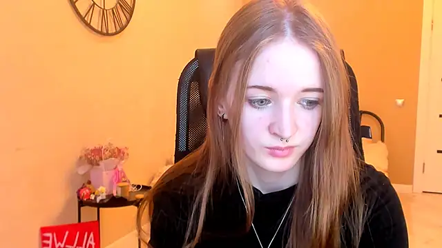 KateKayer online show from November 17, 11:44 am