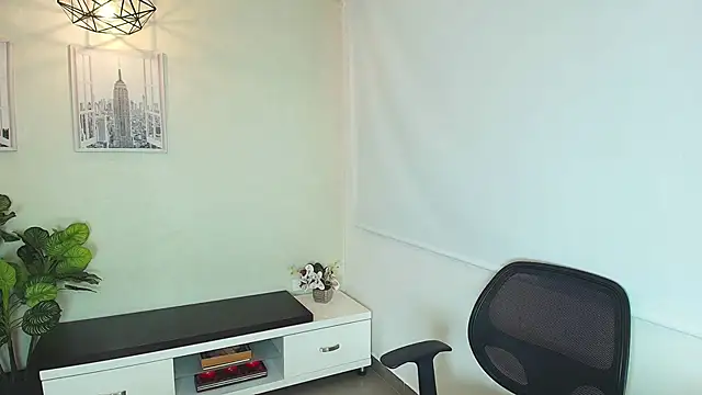  Victoria Collins online show from September 26, 11:19 am