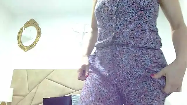 amanda ramirez online show from November 11, 9:23 pm