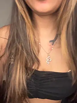 Scarlett 1819 online show from March 13, 5:36 pm