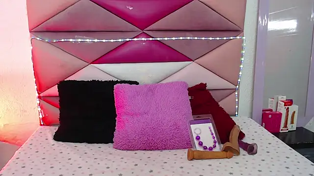 jazminslut online show from October 3, 1:11 am