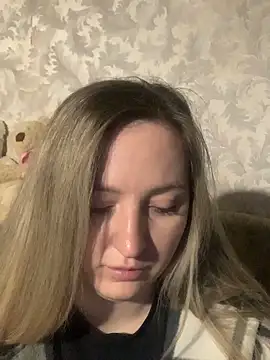 hotsteacher online show from November 15, 2:23 am