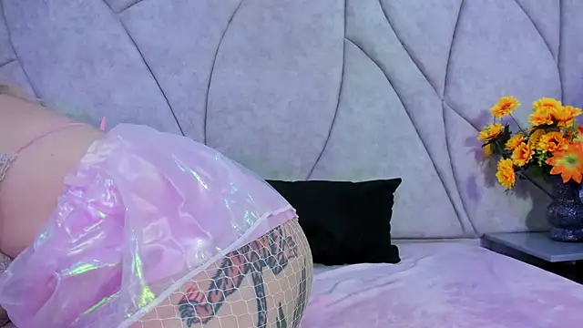 Pamela Squirtt online show from October 9, 2:10 pm