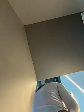 Ninazhang online show from March 20, 1:32 am