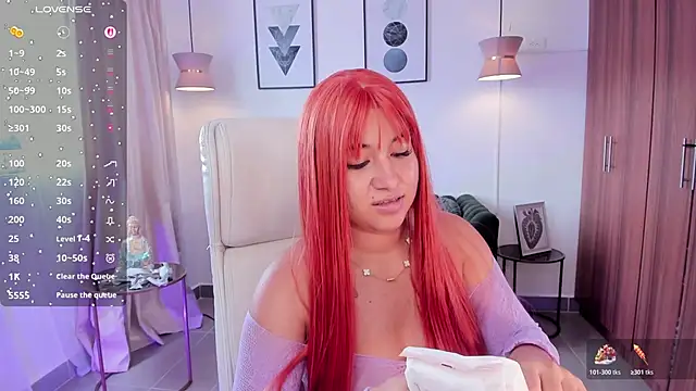 DANDARA THOM online show from November 16, 6:52 pm