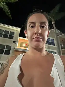 sweetsirenn online show from July 9, 4:59 am