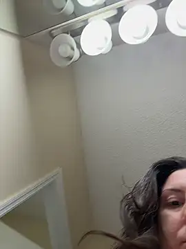 sweetsirenn online show from July 1, 3:11 pm