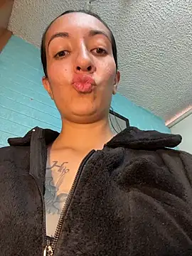 SALOME KORLAND online show from March 20, 8:14 pm