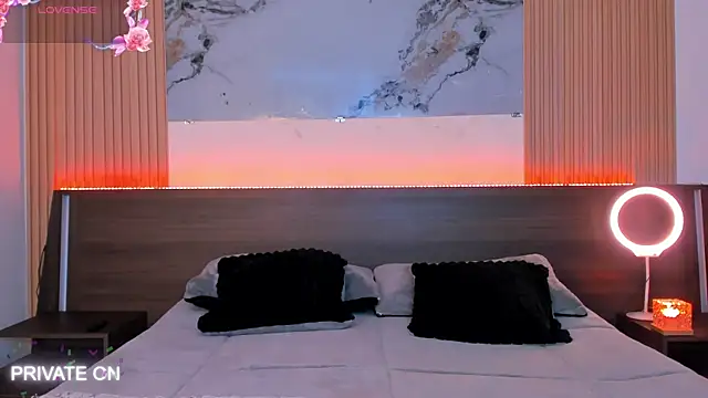 samanthaa moon online show from March 25, 11:18 pm