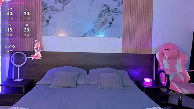 samanthaa moon online show from September 17, 10:41 pm